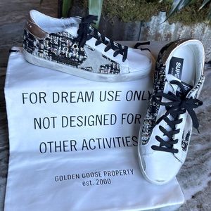 BRAND NEW !! GOLDEN GOOSE SUPERSTAR SNEAKERS …. SIZE US 6